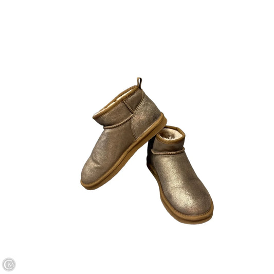 Boots Ankle Flats By Bearpaw In Gold, Size: 10