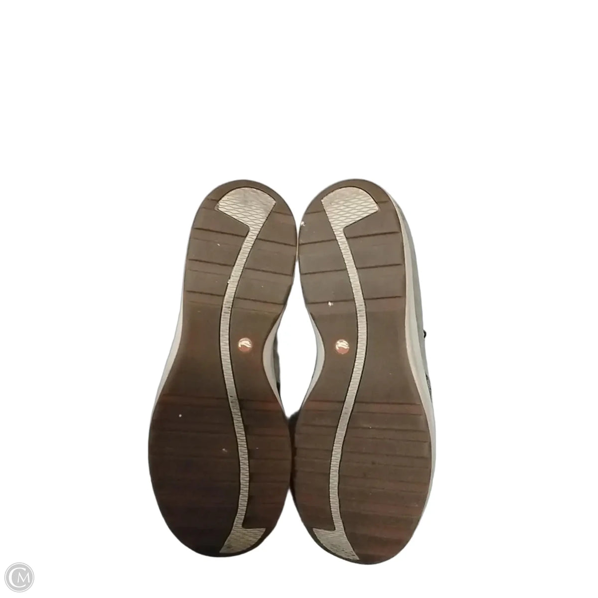Shoes Flats By Clarks In Grey, Size: 6
